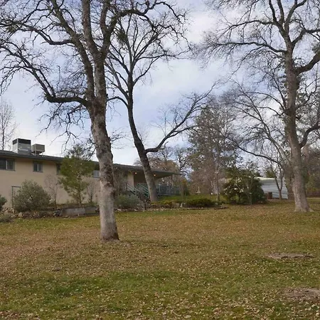 Beautiful 3 Bedroom Home Located Near Yosemite Oakhurst Exterior foto
