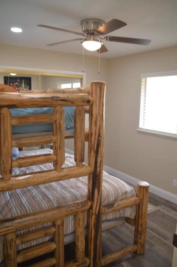 Beautiful 3 Bedroom Located Near Yosemite Oakhurst