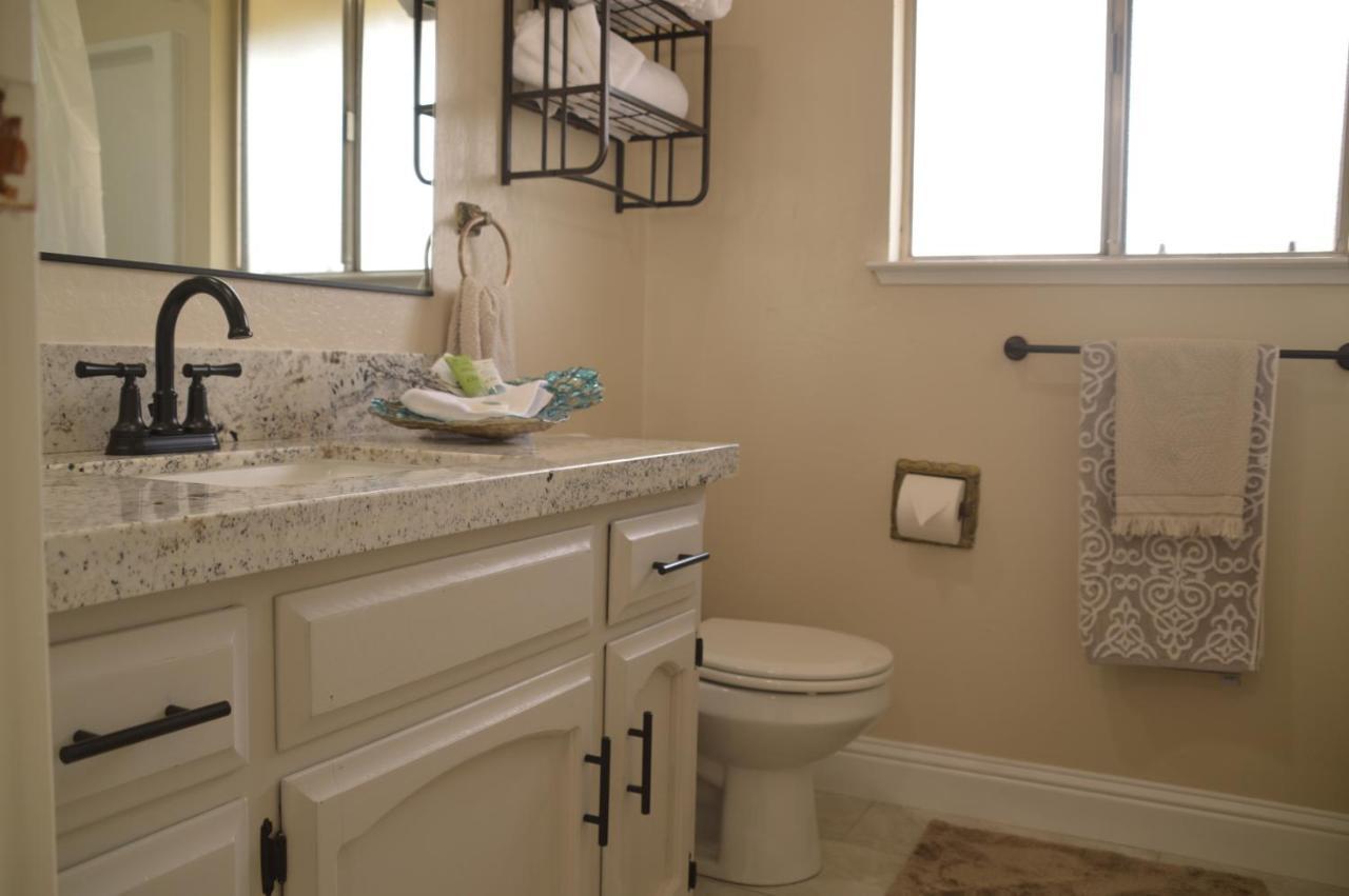 Beautiful 3 Bedroom Located Near Yosemite * Oakhurst