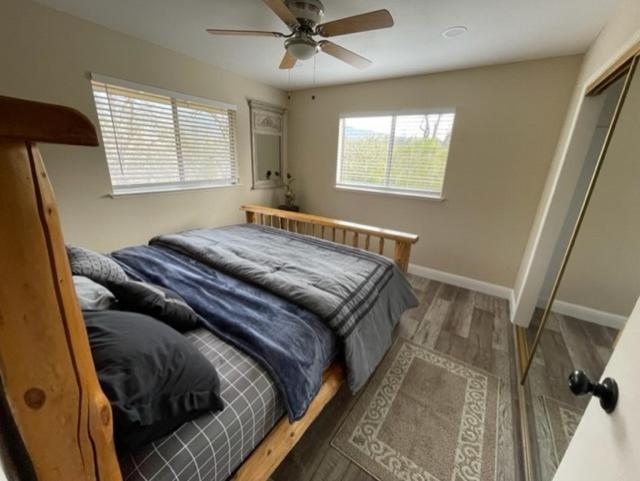 Beautiful 3 Bedroom Located Near Yosemite Villa